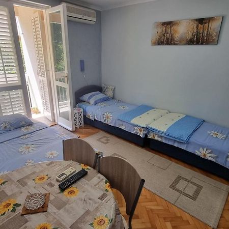 Apartment Savina تْشيرسيك نوفي المظهر الخارجي الصورة