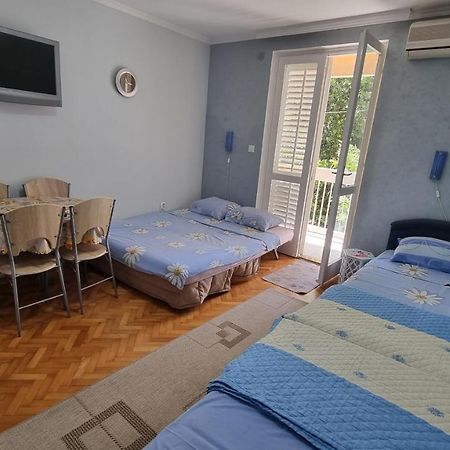 Apartment Savina تْشيرسيك نوفي المظهر الخارجي الصورة