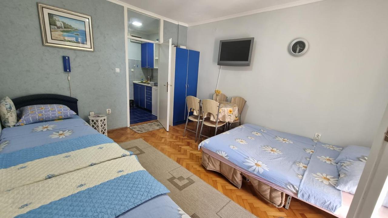 Apartment Savina تْشيرسيك نوفي المظهر الخارجي الصورة