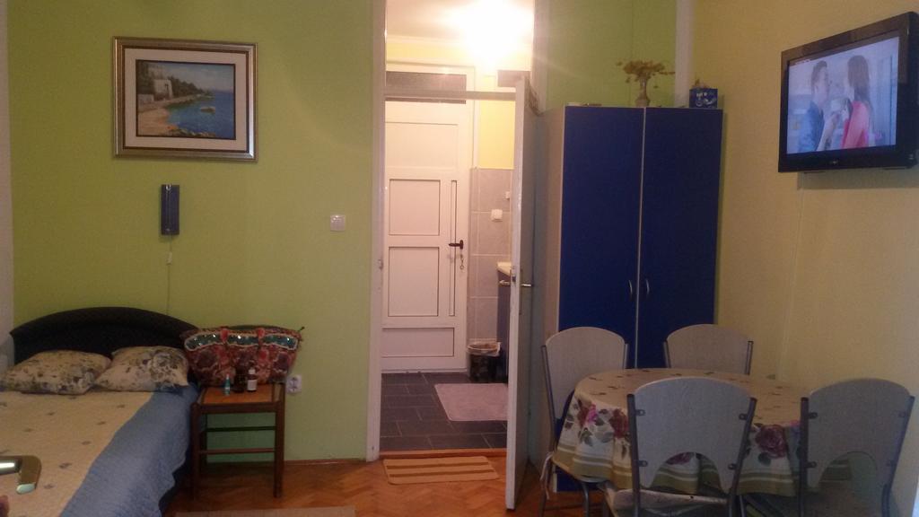 Apartment Savina تْشيرسيك نوفي المظهر الخارجي الصورة